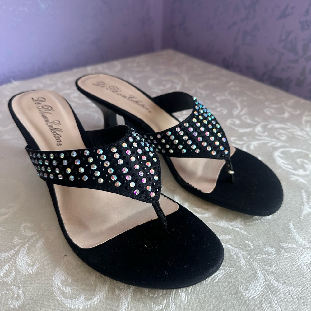 De Blossom Collection Thong Sandal Size 9